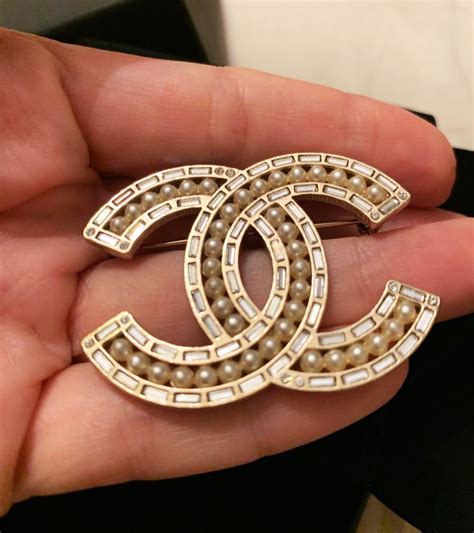 spilla chanel imitazione